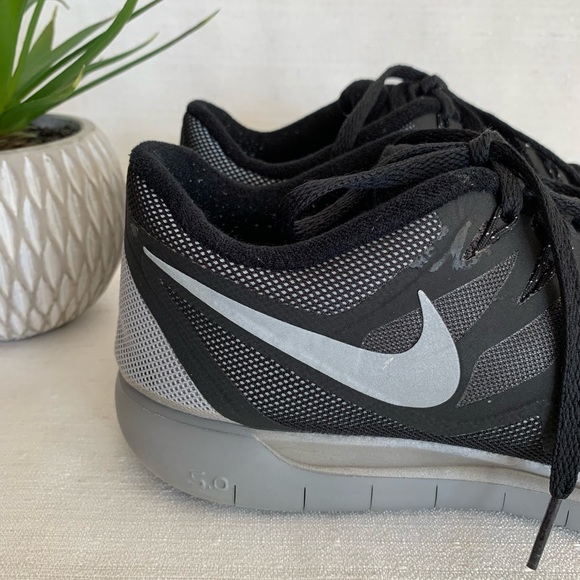 Nike Free 5.0 H2O Repel Black Silver Flash Back Reflecting Running Woman’s 10 - Picture 8 of 13